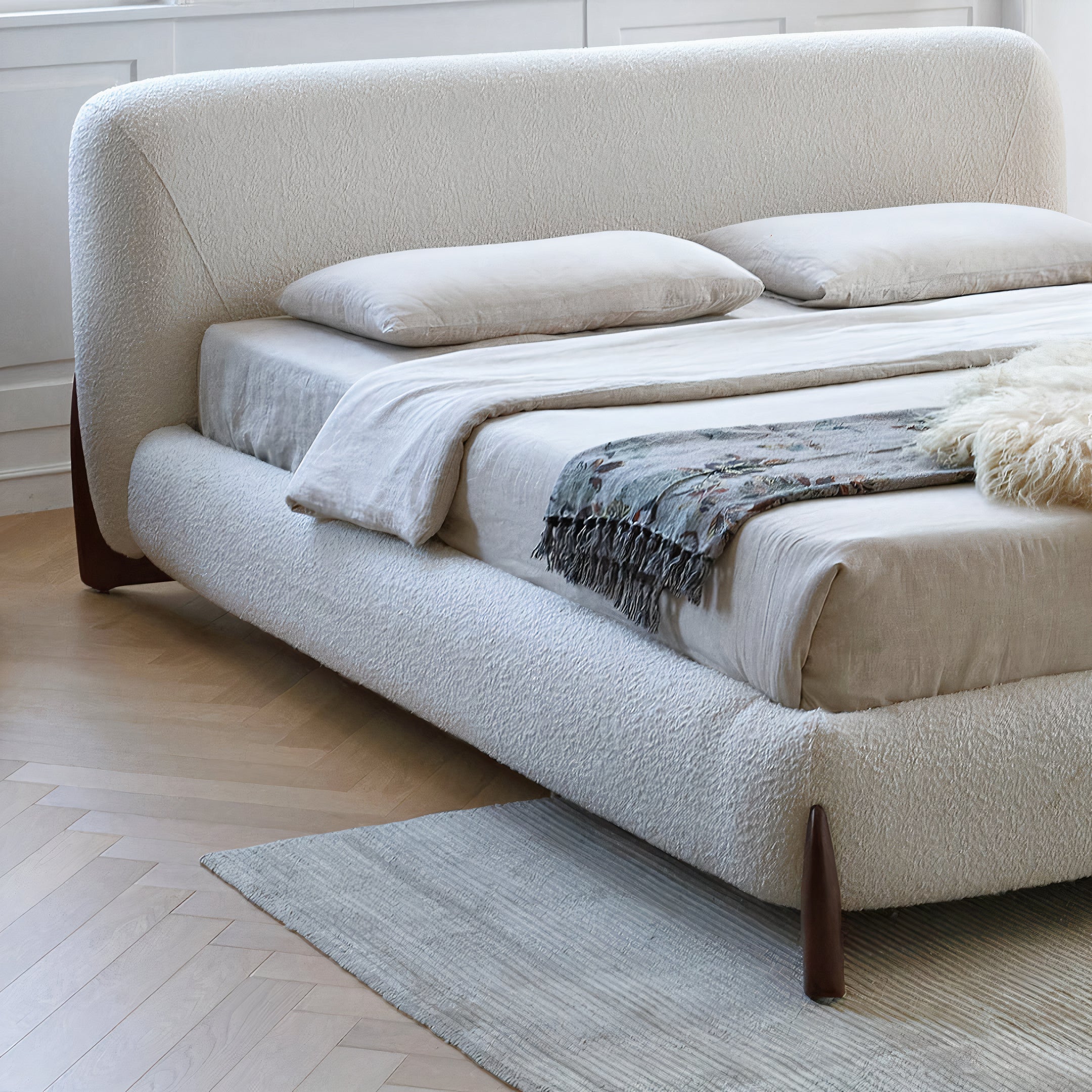 Claudia Bed