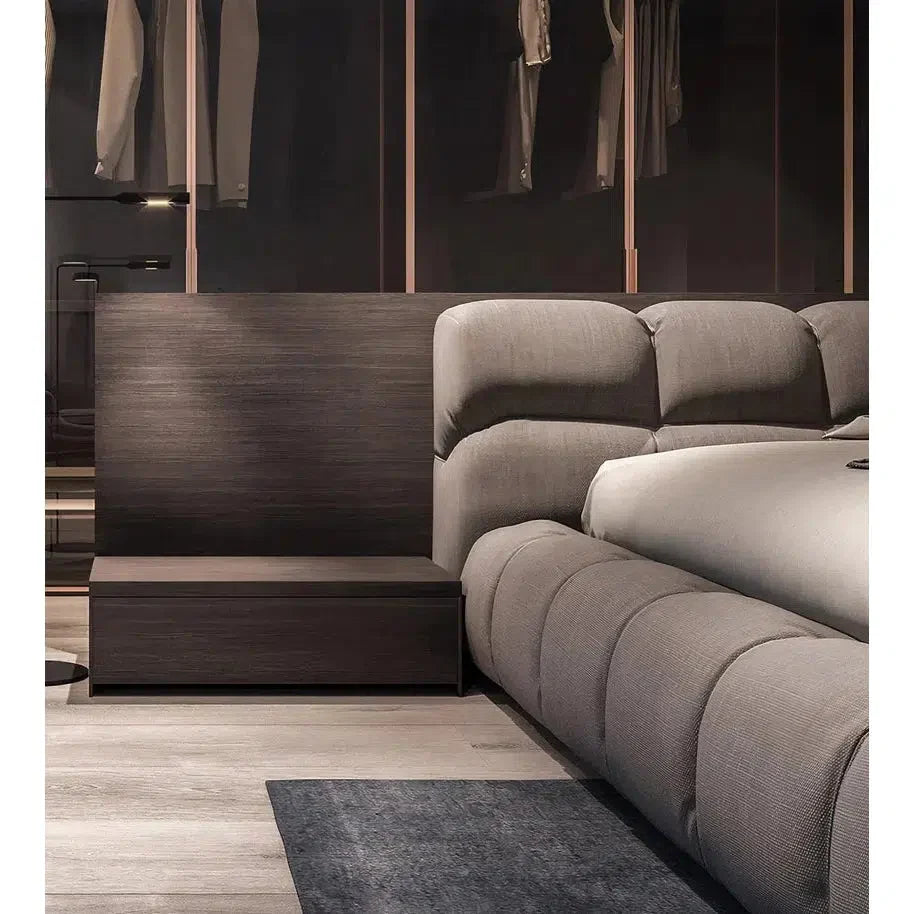 Nikoletta Bed