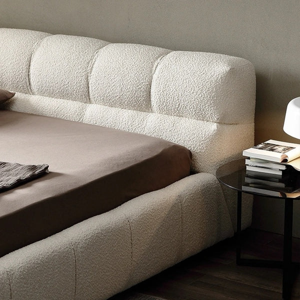 Nikoletta Bed
